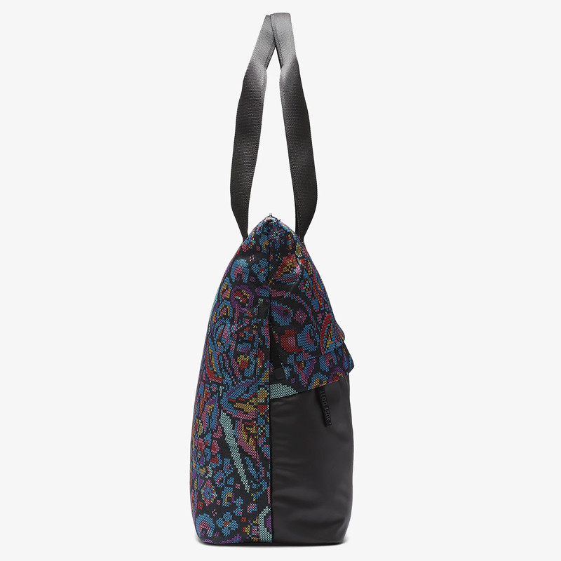 TAS SNEAKERS NIKE Radiate Tote Bag