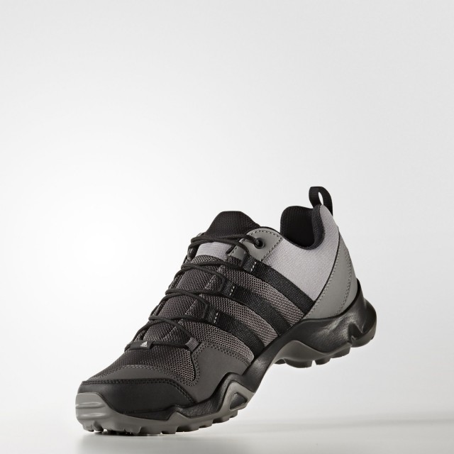 SEPATU TRAIL ADIDAS Terrex AX2R