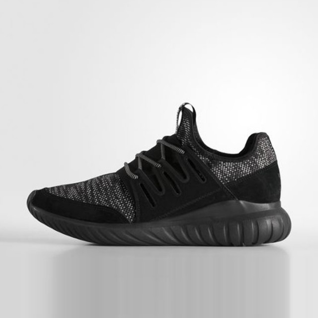 Sepatu Sneakers Adidas Tubular Radial Black