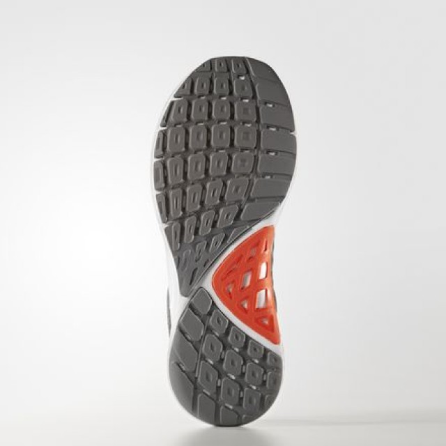 SEPATU LARI ADIDAS Fluid Cloud