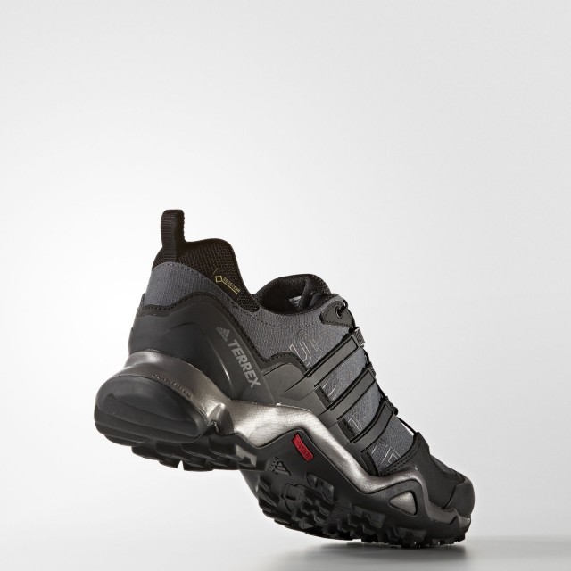 SEPATU TRAIL ADIDAS Terrex Swift R GTX