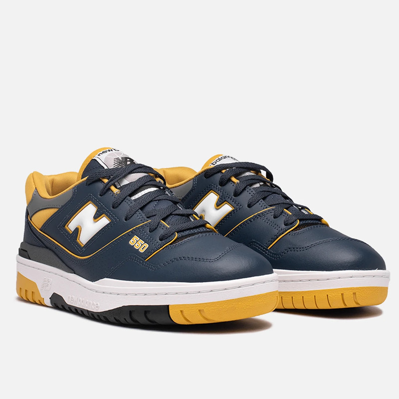 SEPATU SNEAKERS NEW BALANCE 550
