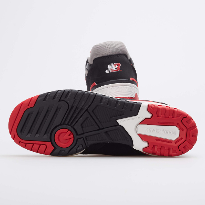 SEPATU SNEAKERS NEW BALANCE 550