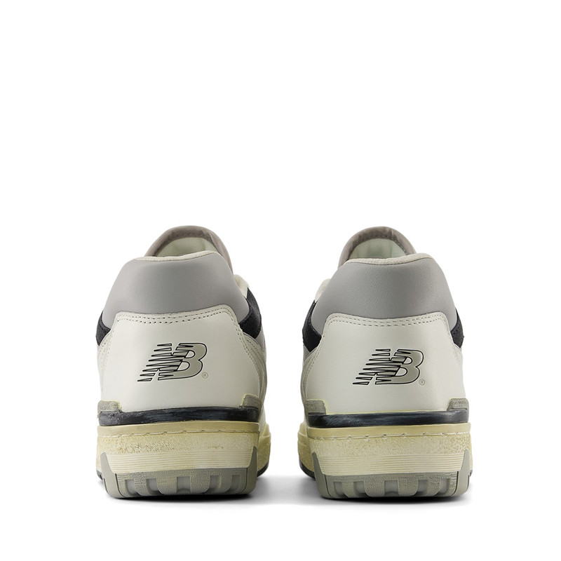 SEPATU SNEAKERS NEW BALANCE 550