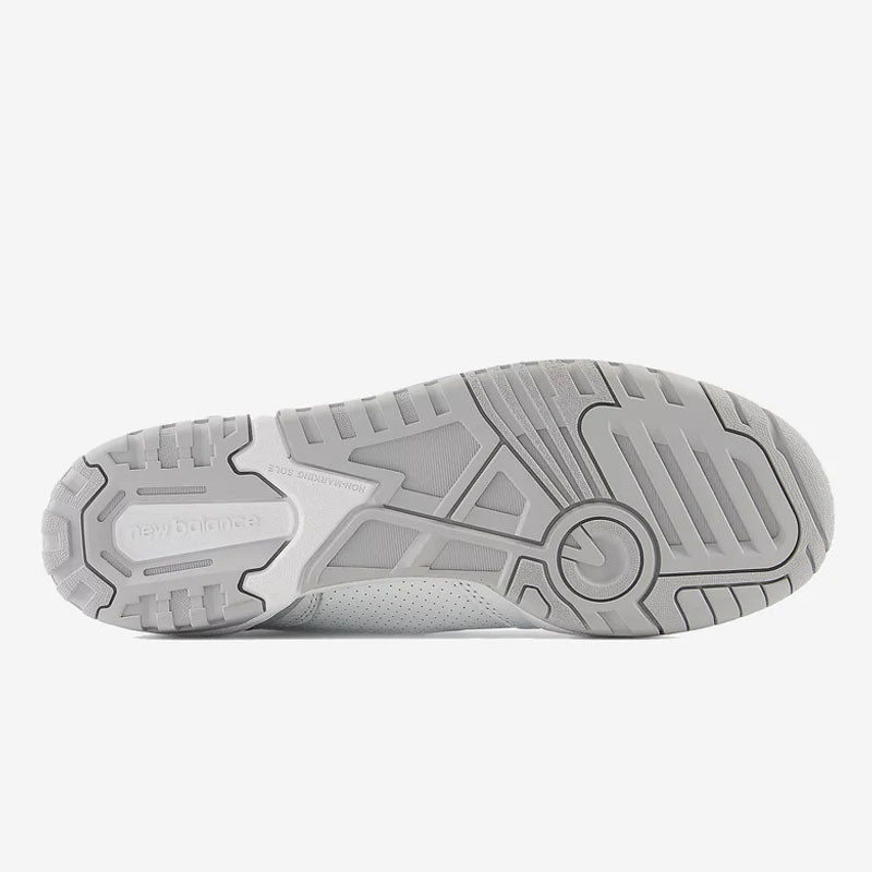SEPATU SNEAKERS NEW BALANCE 650