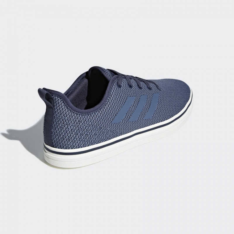 SEPATU SNEAKERS ADIDAS True Chill
