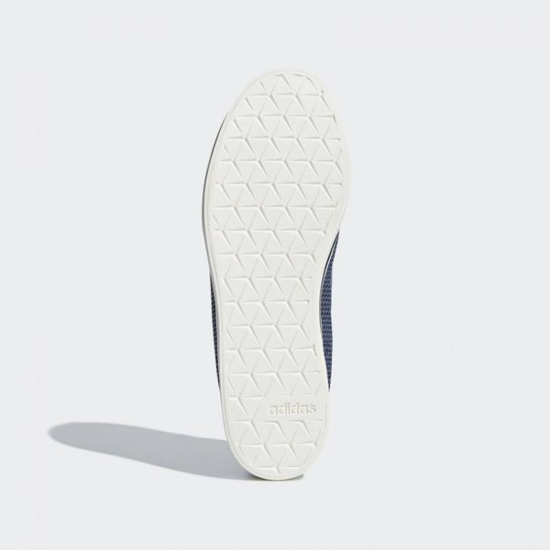 SEPATU SNEAKERS ADIDAS True Chill