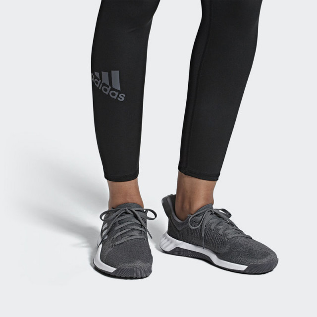 SEPATU TRAINING ADIDAS Wmns Solar Lt Trainer