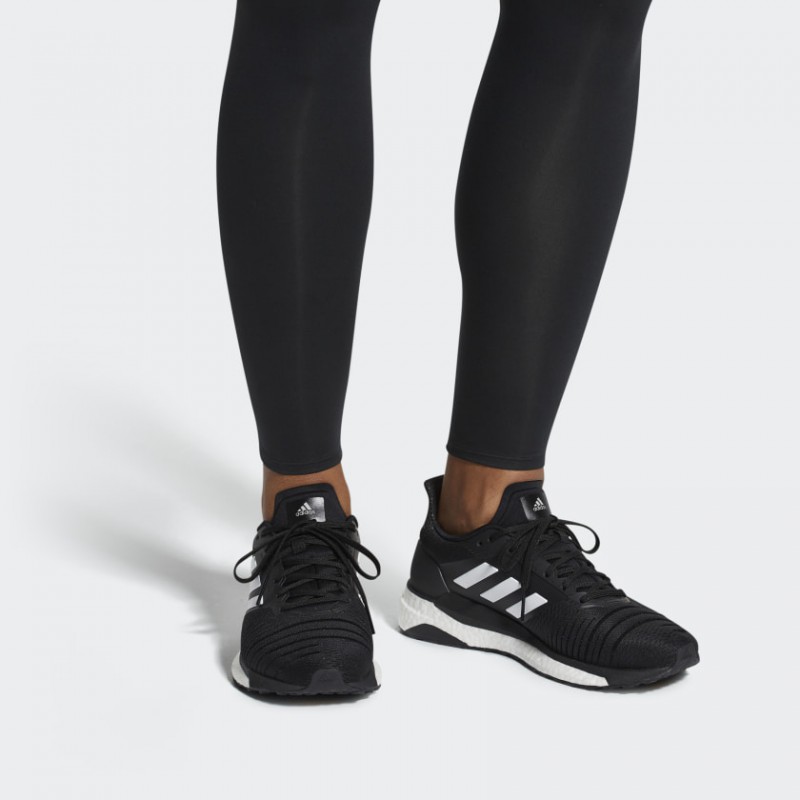 SEPATU LARI ADIDAS Solar Glide Boost