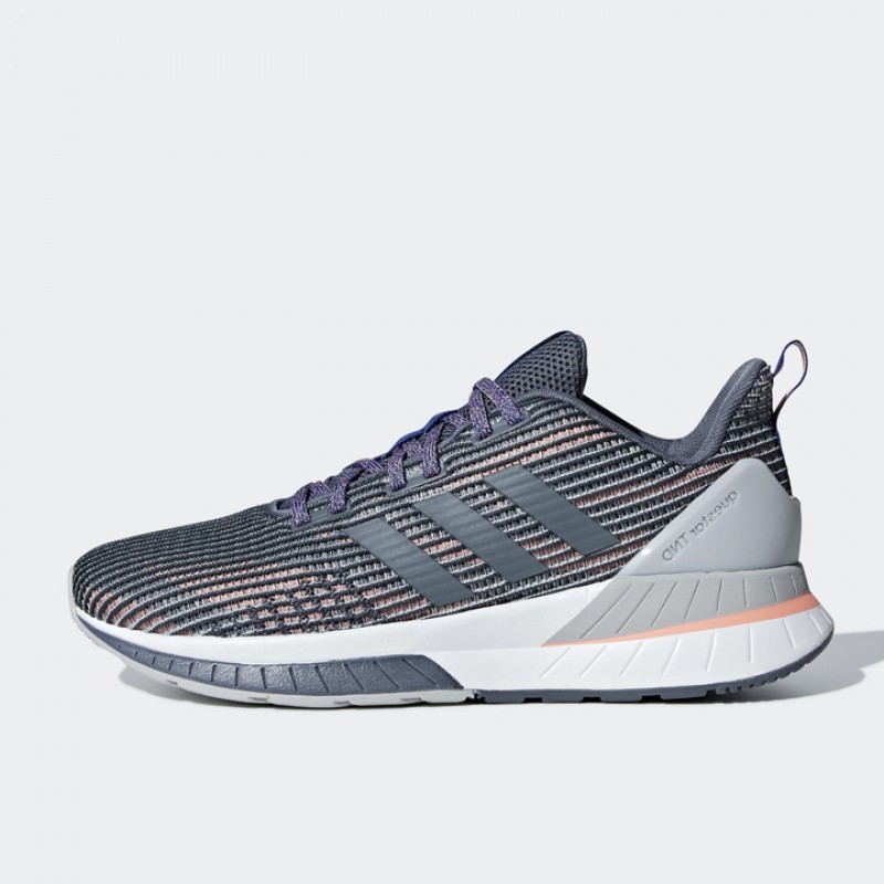 SEPATU LARI ADIDAS Wmns Questar TND
