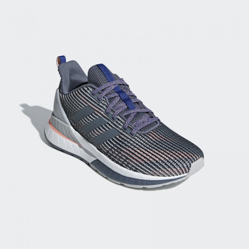 SEPATU LARI ADIDAS Wmns Questar TND