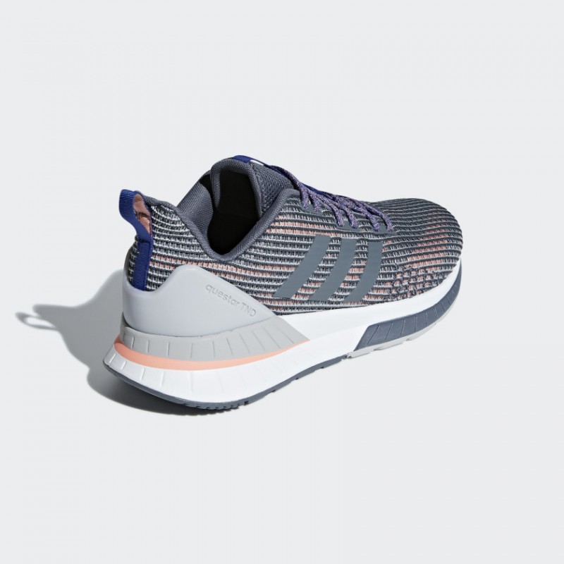 SEPATU LARI ADIDAS Wmns Questar TND