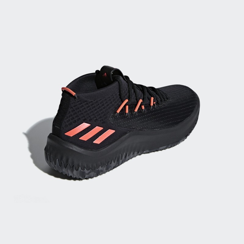 SEPATU BASKET ADIDAS Dame 4