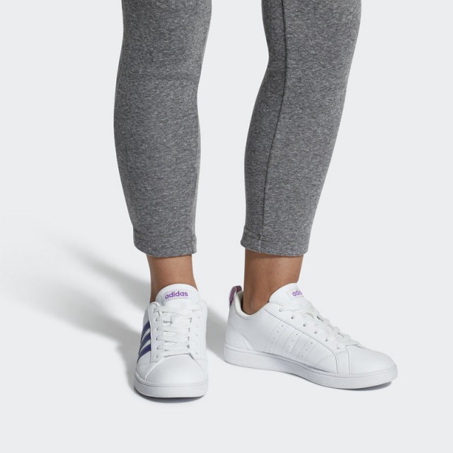SEPATU SNEAKERS ADIDAS Wmns Vs Advantage