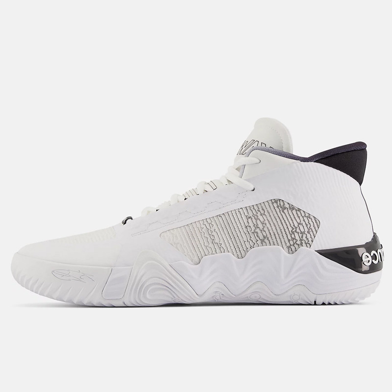 SEPATU BASKET NEW BALANCE KAWHI II