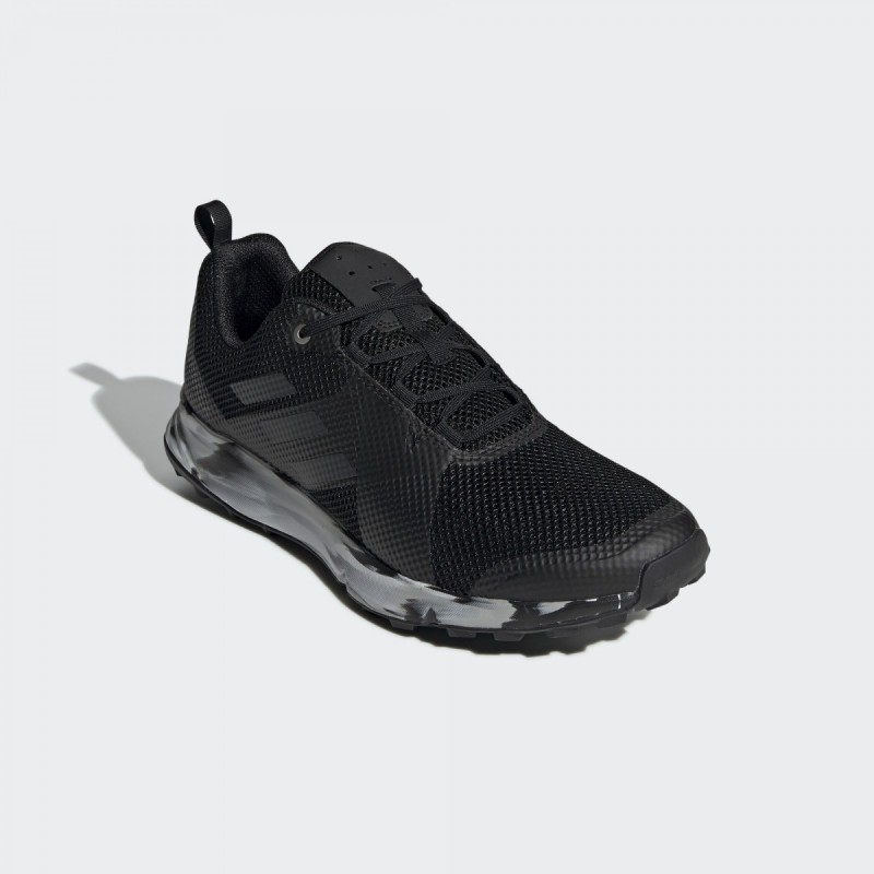 SEPATU TRAIL ADIDAS Terrex Two