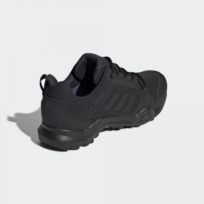 SEPATU TRAIL ADIDAS Terrex AX3 GTX