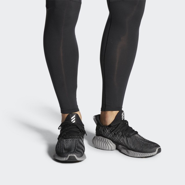 SEPATU LARI ADIDAS Alphabounce Instinct