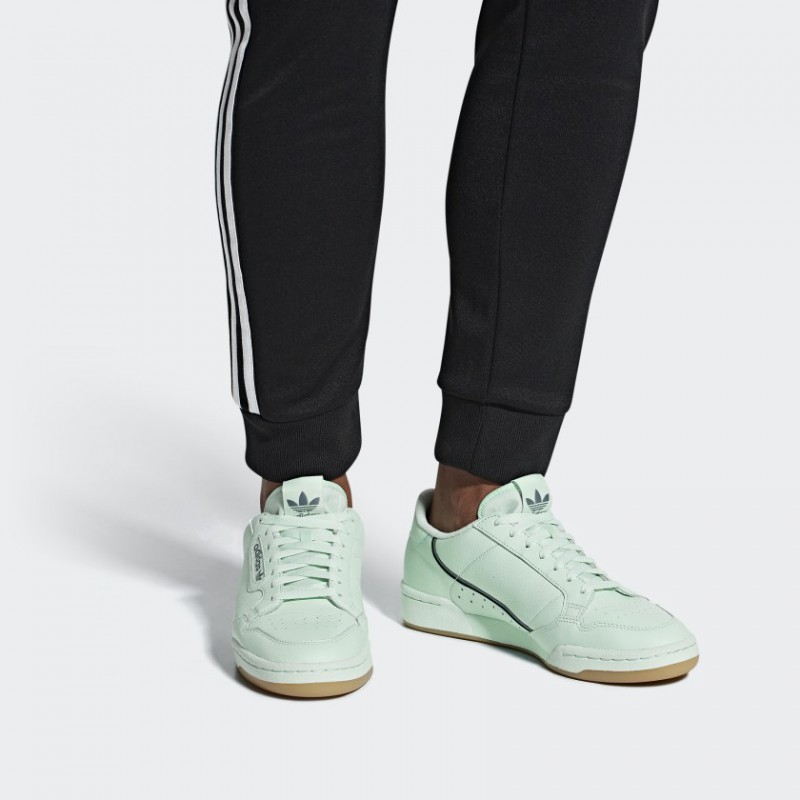 SEPATU SNEAKERS ADIDAS Continental 80