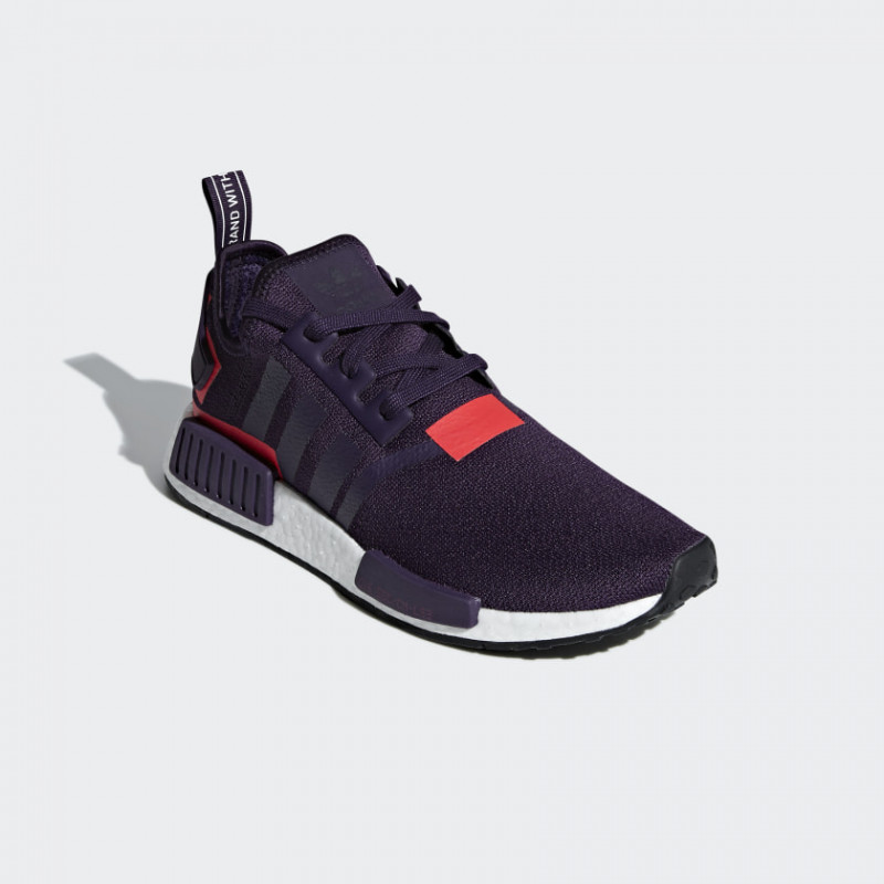 SEPATU SNEAKERS ADIDAS NMD_R1
