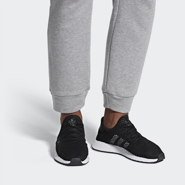 SEPATU SNEAKERS ADIDAS Deerupt Runner
