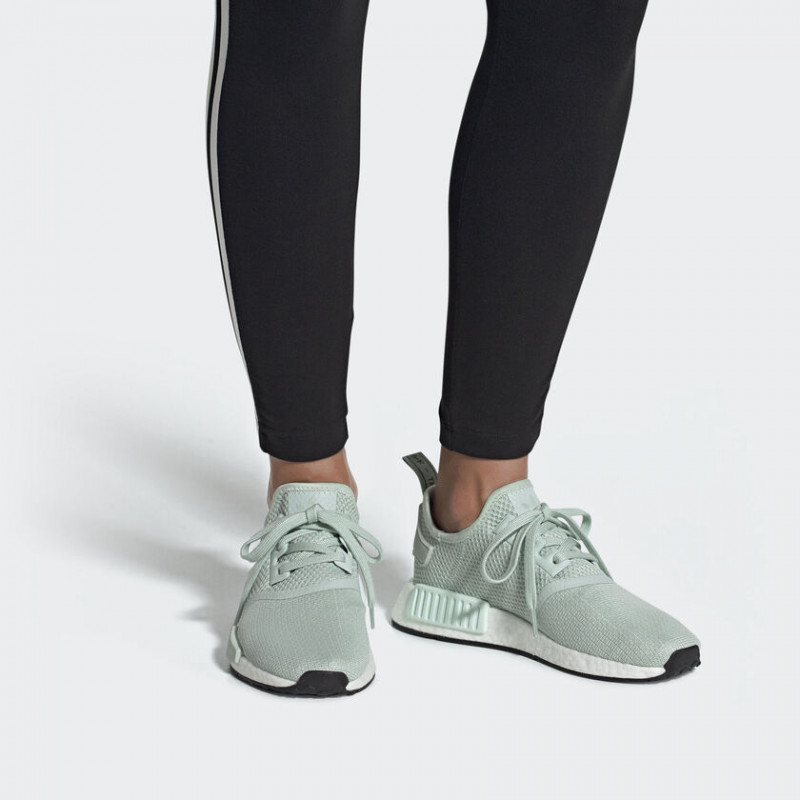 Wmns NMD_R1 foto 2