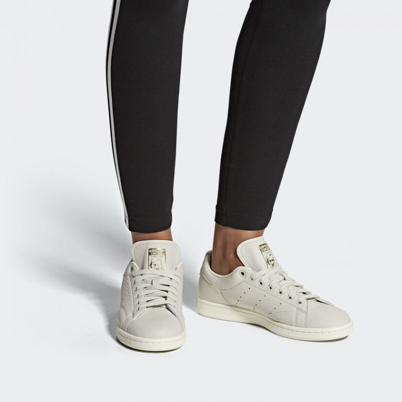 SEPATU SNEAKERS ADIDAS Wmns Stan Smith