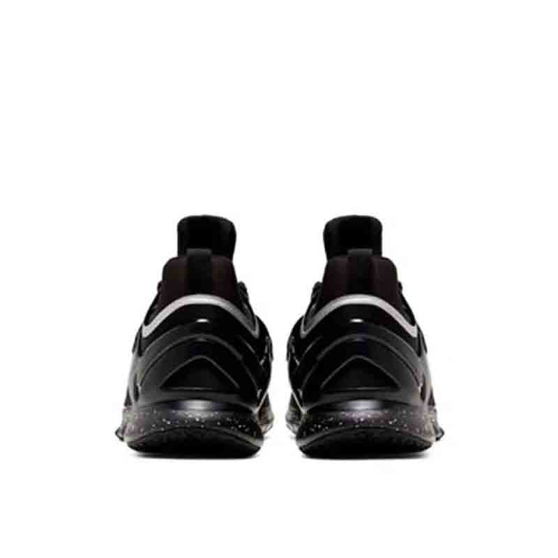 SEPATU TRAINING NIKE Flexmethod