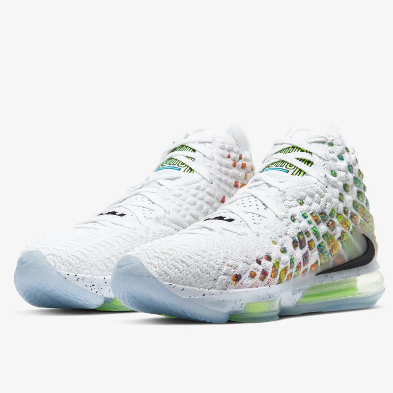 SEPATU BASKET NIKE Lebron 17