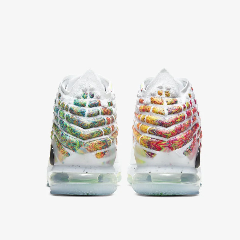 SEPATU BASKET NIKE Lebron 17