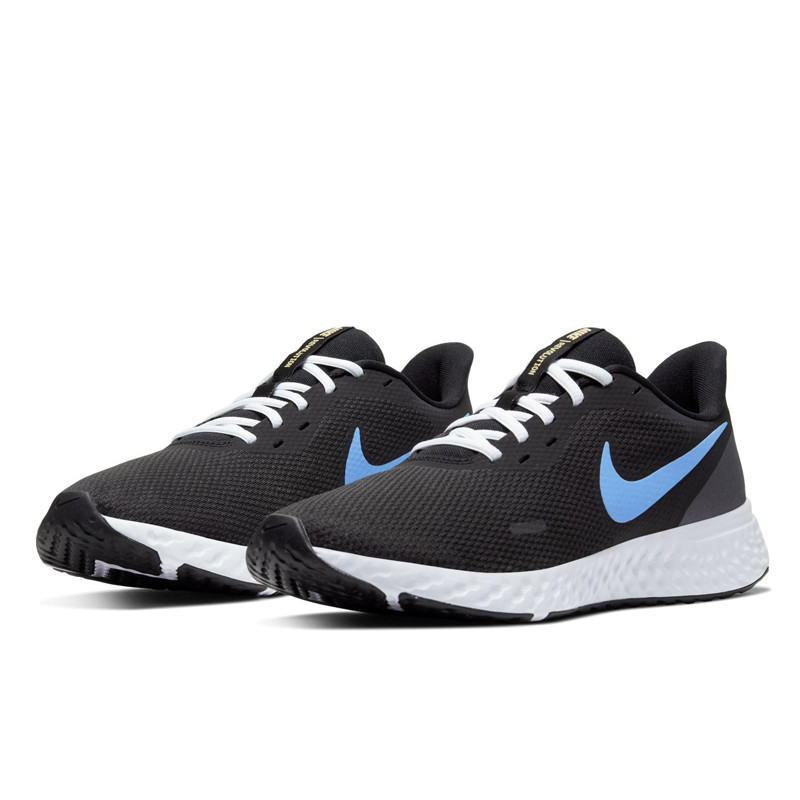 SEPATU LARI NIKE Revolution 5
