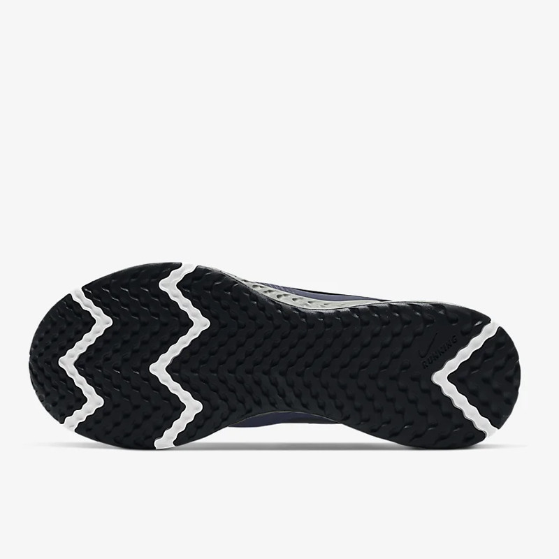 SEPATU LARI NIKE Revolution 5