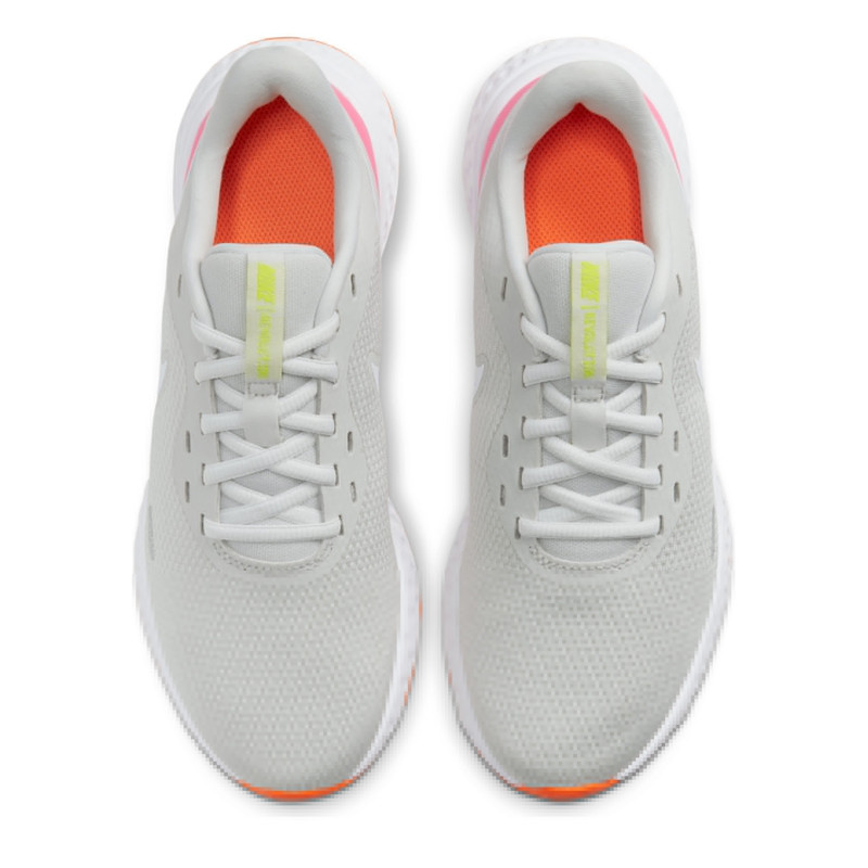 SEPATU LARI NIKE Wmns Revolution 5