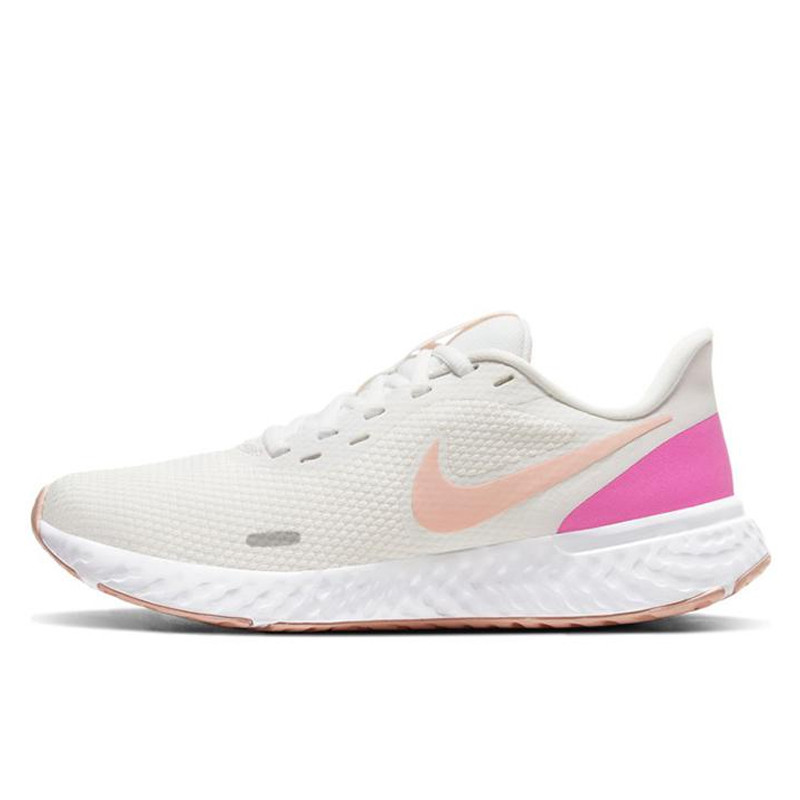 SEPATU LARI NIKE Wmns Revolution 5