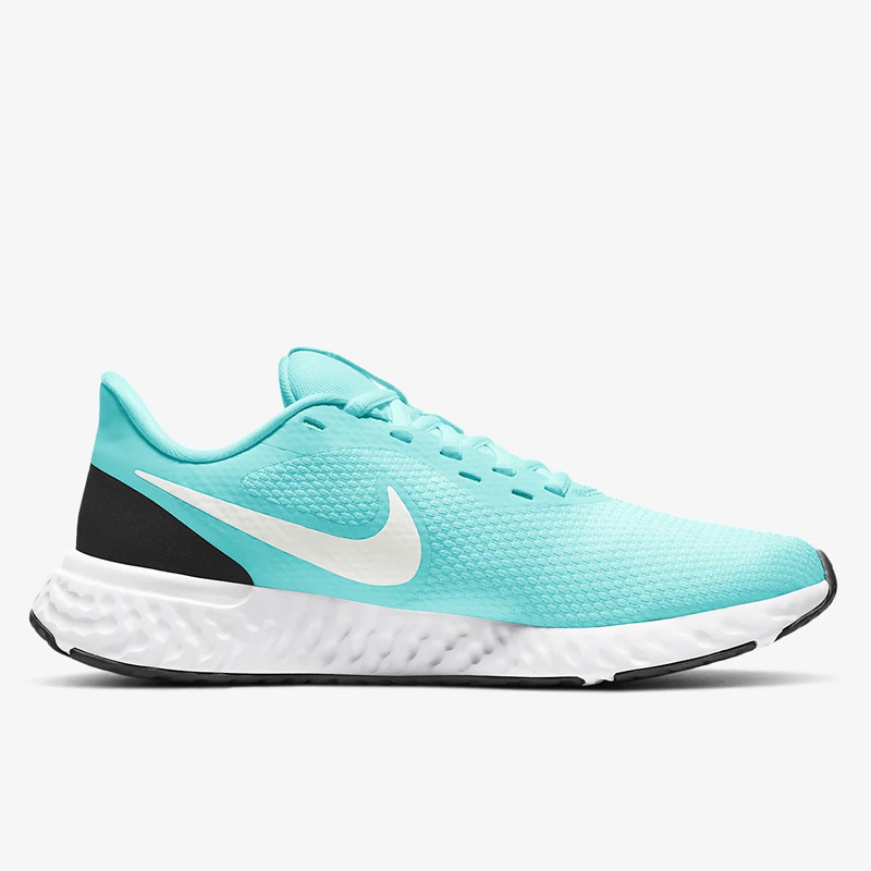 SEPATU LARI NIKE Wmns Revolution 5