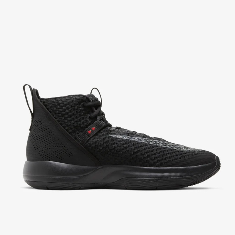 SEPATU BASKET NIKE Zoom Rise
