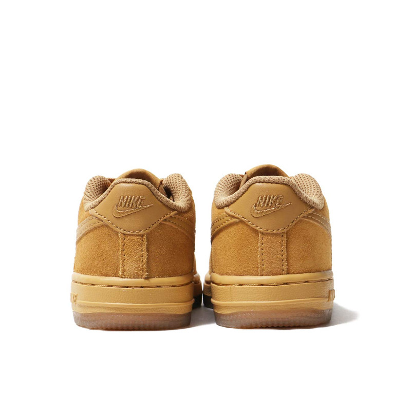 Air Force 1 LV8 3 TD foto 4