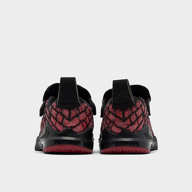 SEPATU BASKET NIKE LeBron 17 TD