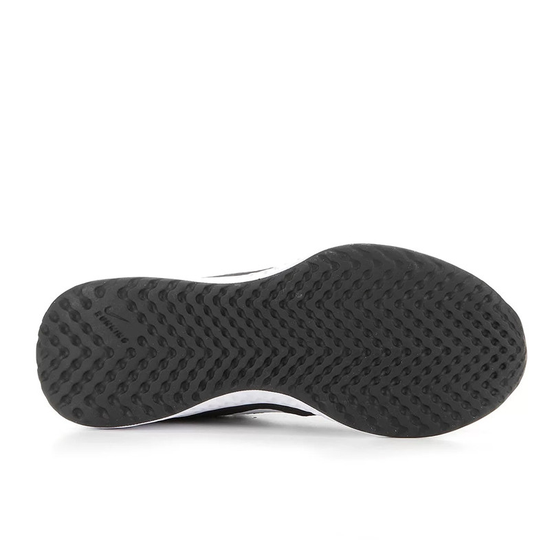 SEPATU LARI NIKE Revolution 5 Gs