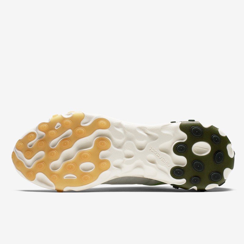 SEPATU SNEAKERS NIKE React Element 55