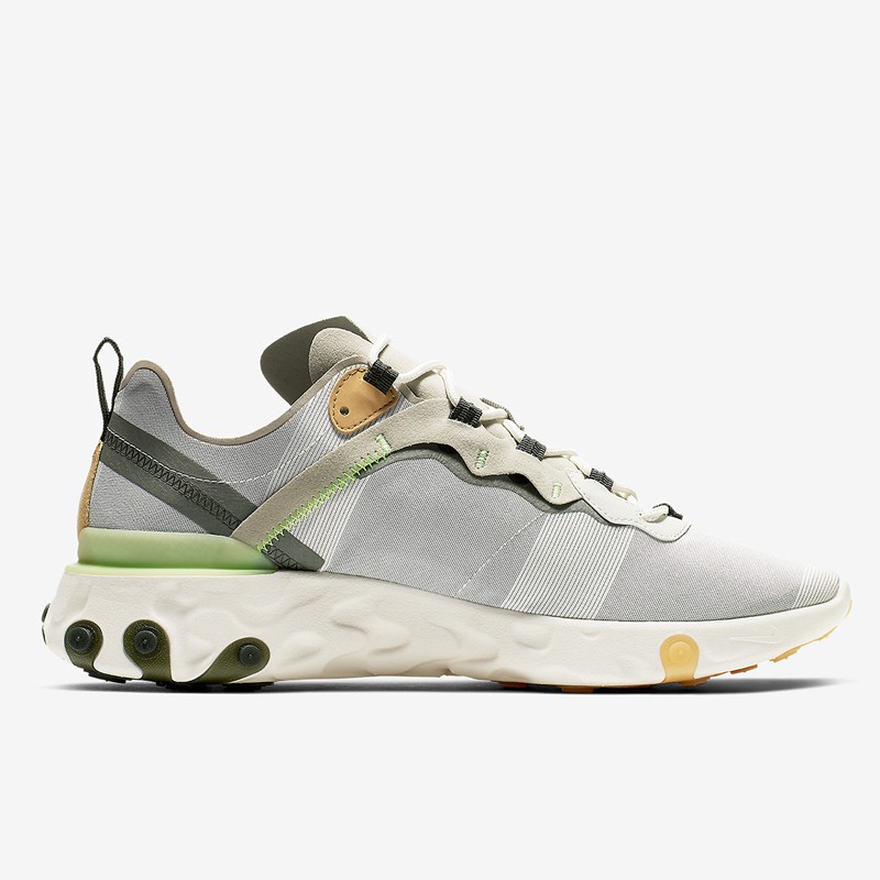 SEPATU SNEAKERS NIKE React Element 55