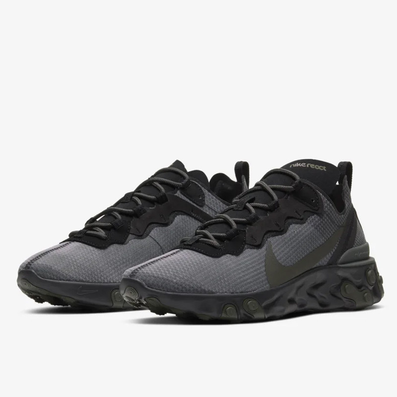 SEPATU SNEAKERS NIKE React Element 55