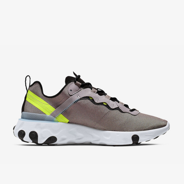 SEPATU SNEAKERS NIKE React Element 55 