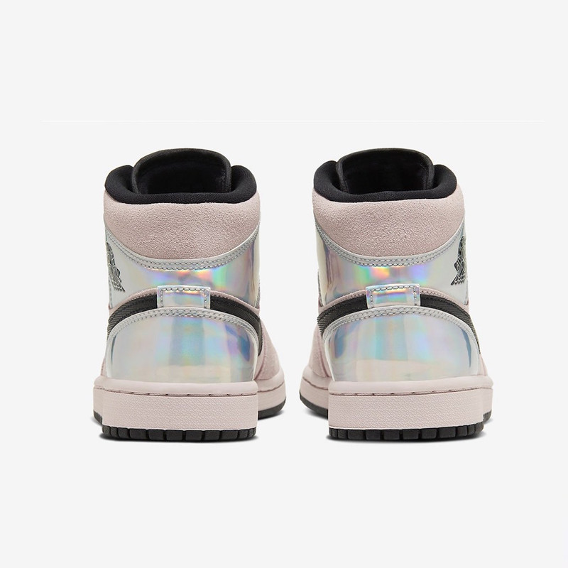 SEPATU BASKET AIR JORDAN Wmns Aj 1 Mid