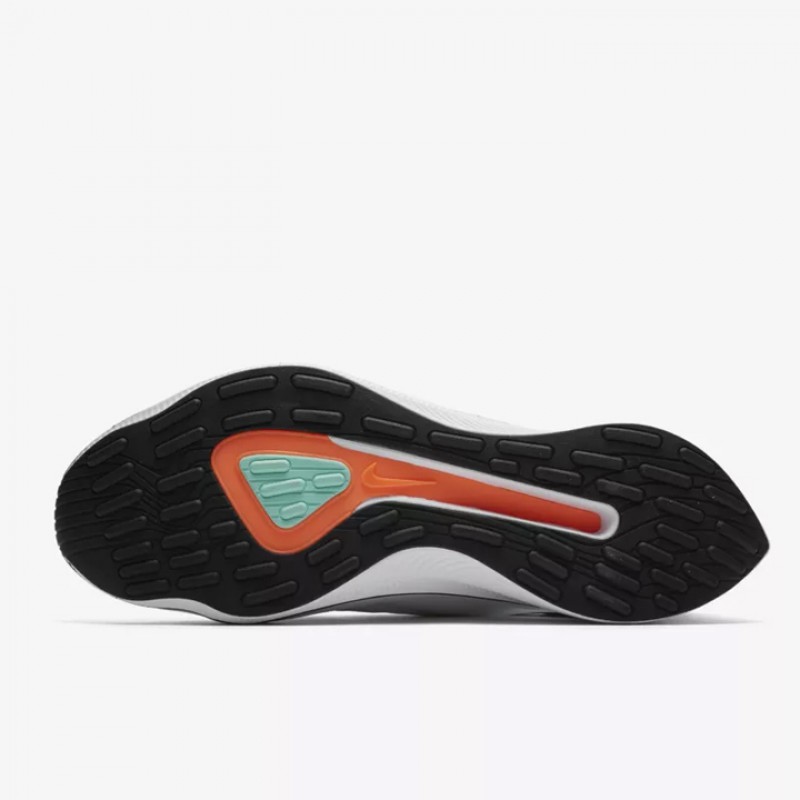 SEPATU LARI NIKE EXP-X14 QS