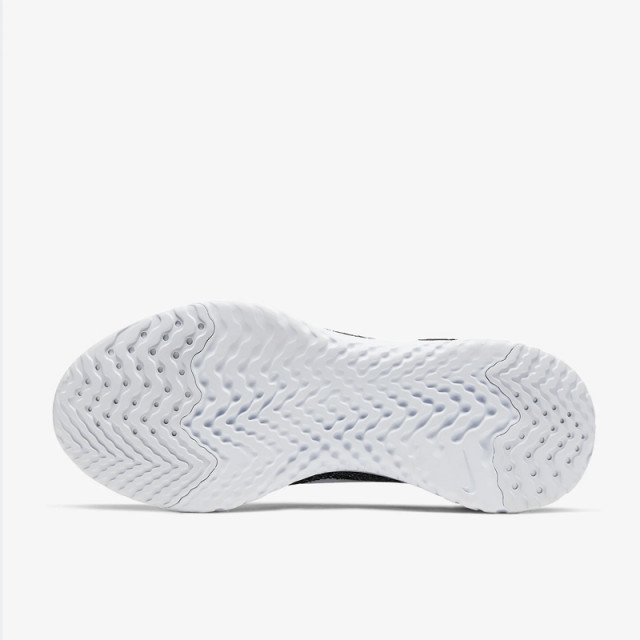 SEPATU LARI NIKE Epic React Flyknit 2