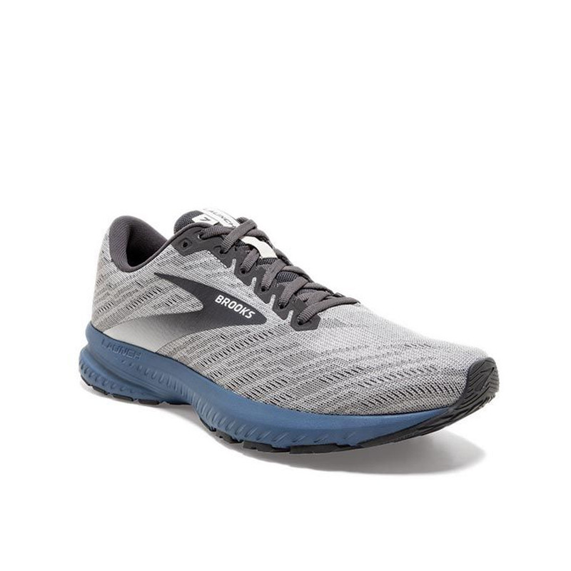 SEPATU LARI BROOKS LAUNCH 7