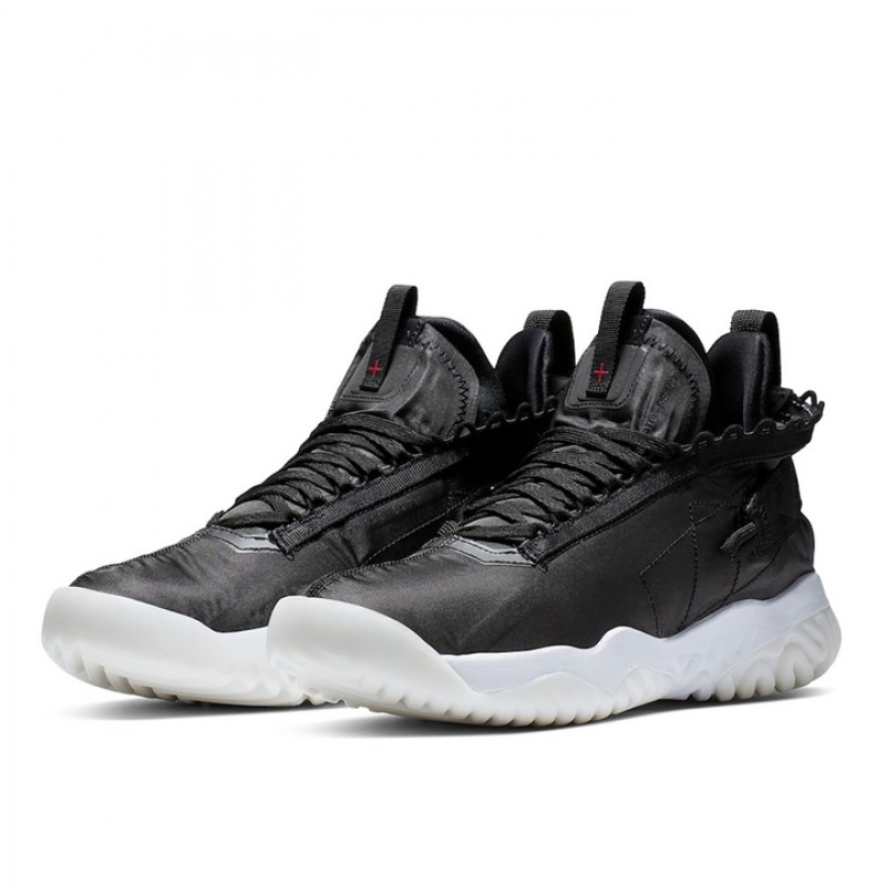SEPATU BASKET AIR JORDAN Proto React