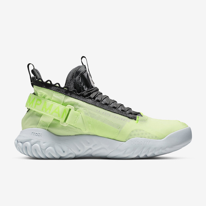 SEPATU BASKET AIR JORDAN Proto React