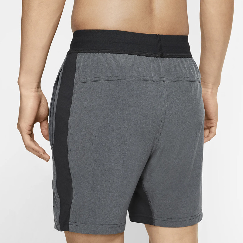 CELANA TRAINING NIKE Yoga Flex Shorts